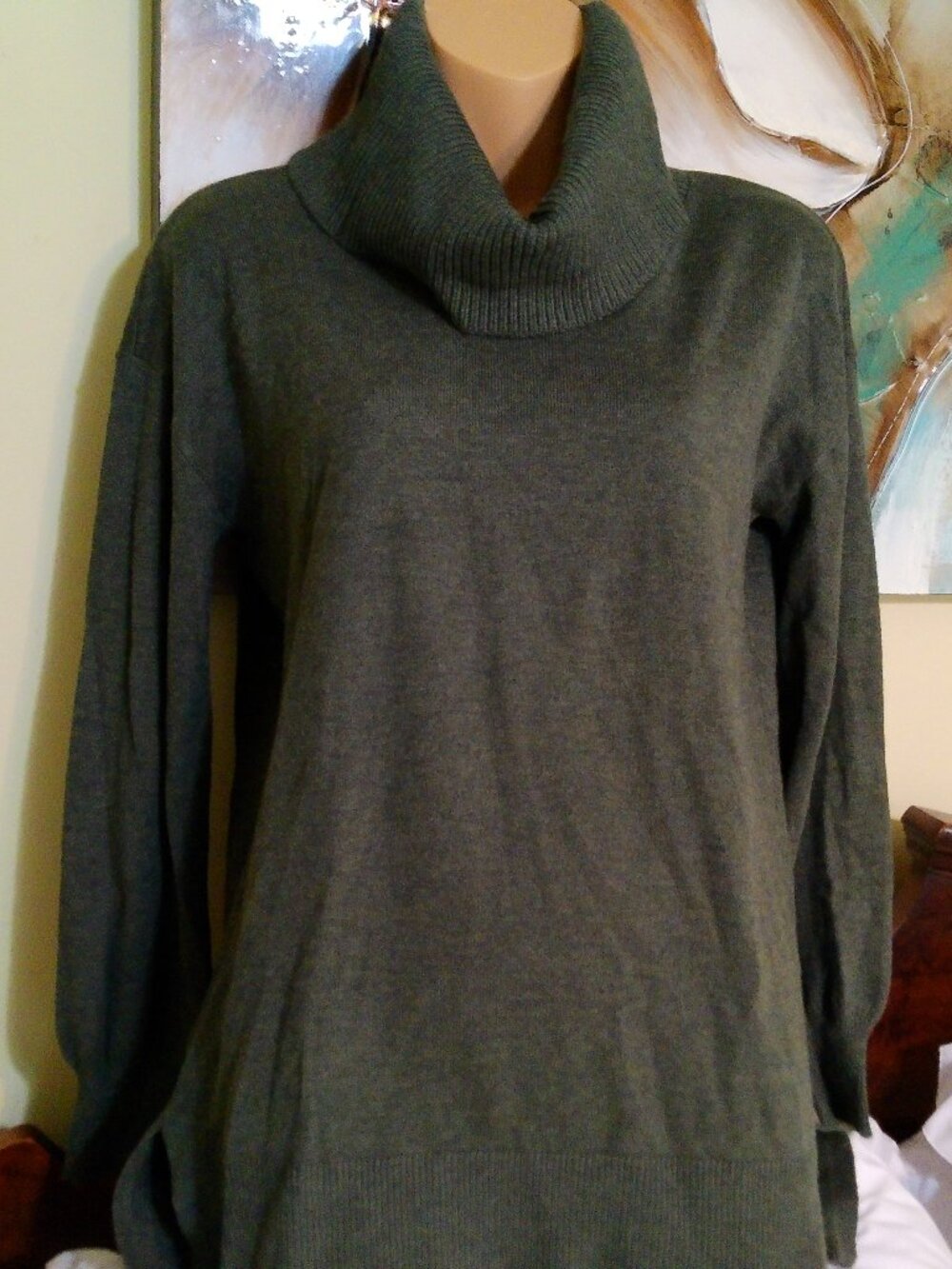 LOFT DARK GREEN SWEATER GOOD CONDITION SIZE SMALL